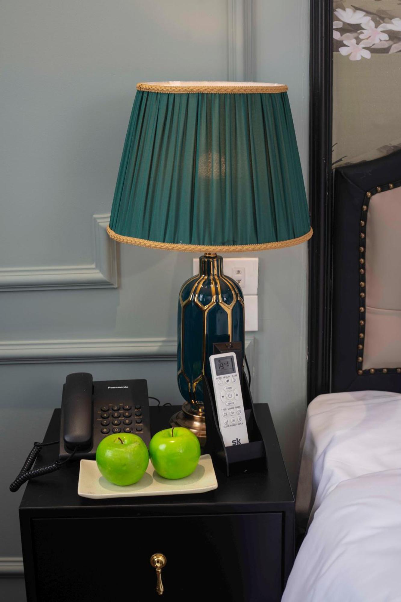 Madelise Palace Hotel & Travel Hanoi Luaran gambar